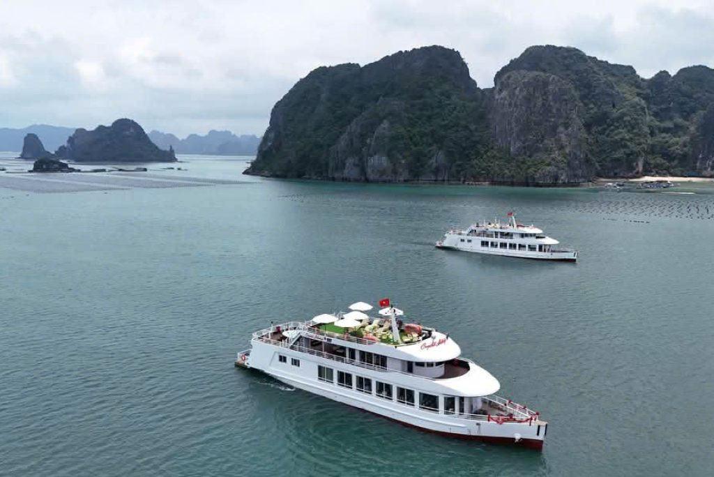 Du thuyền Crystal Holidays: Hải trình “The Beauty of Van Don”